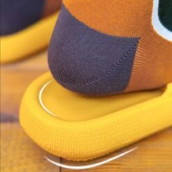 Geweo - Slippers Heren Dames - EVA Badslippers Unisex - Verdikte - Lichtgewicht - Super Zacht Aan Je Voeten - Anti-Slip En Stevig Voetbed - Anti-lawaai - Geel - Maat 38/39 -Casio Verkoop 1199x1200 5