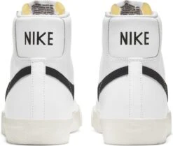 Nike Blazer Mid '77 Vintage Heren Sneakers - Maat 44 -Casio Verkoop 1200x1017 2