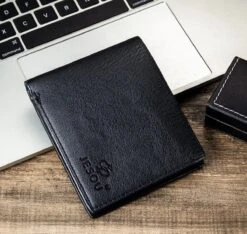 Horlogebox Voor Mannen - Geschenkdoos - Cadeau Met Horloges Voor Heren - Riem - Portemonnee - Zonnebril (rayban Model) - Sleutelhanger En Luxe Pen - Valentijn - Cadeau Mannen Origineel -Casio Verkoop 1200x1138