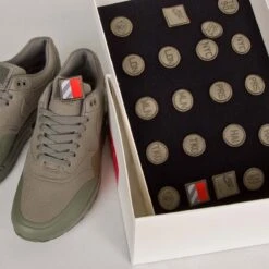 Nike Air Max 1 | V SP 'Patch' | Steel Green | 704901-300 | Maat 43 | Mens US 9.5 | UK 8.5 | CM 27.5 -Casio Verkoop 1200x1200 1584