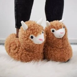 Merkloos MikaMax Alpaca Sloffen / Lama Sloffen - Dieren Pantoffels - Super Zacht - Houd Je Voeten Heerlijk Warm - One Size Fits All (36 T/m 41) -Casio Verkoop 1200x1200 1659