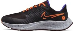 Nike Air Zoom Pegasus 38 Shield Hardloopschoenen Sportschoenen - Maat 43 - Mannen - Zwart - Oranje - Paars -Casio Verkoop 1200x513 4