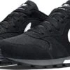 Nike Md Runner 2 Heren Sneakers - Black/White-Anthracite - Maat 42 -Casio Verkoop 1200x520
