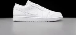 Nike Air Jordan 1 Low Triple White (2022) 553558-136 Maat 42 Wit Schoenen -Casio Verkoop 1200x551 9
