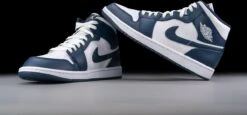 Nike Air Jordan 1 Mid, White Metallic Gold Obsidian, 554724-174, EUR 42.5 -Casio Verkoop 1200x560 5