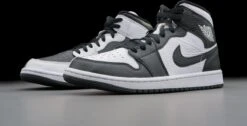 Nike Air Jordan Air Jordan 1 Mid 'Invert Black White' - Maat: 41 -Casio Verkoop 1200x610 1