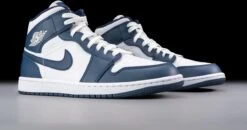 Nike Air Jordan 1 Mid, White Metallic Gold Obsidian, 554724-174, EUR 42.5 -Casio Verkoop 1200x630 5