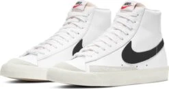 Nike Blazer Mid '77 Vintage Heren Sneakers - Maat 44 -Casio Verkoop 1200x636