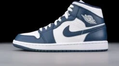 Nike Air Jordan 1 Mid, White Metallic Gold Obsidian, 554724-174, EUR 42.5 -Casio Verkoop 1200x665 9