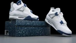 Nike Air Jordan 4 Retro Midnight Navy DH6927-140 Maat 43 Kleur Als Op Foto Schoenen -Casio Verkoop 1200x673 4
