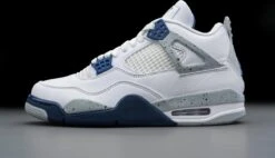 Nike Air Jordan 4 Retro, Midnight Navy, DH6927-140, EUR 42.5 -Casio Verkoop 1200x688 1