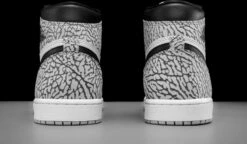 Nike Air Jordan 1 Retro High OG White Cement DZ5485-052 Maat 39 WIT Schoenen -Casio Verkoop 1200x701 3