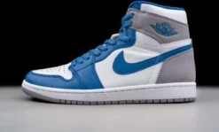 Nike Air Jordan 1 Retro High OG True Blue DZ5485-410 Maat 43 BLAUW Schoenen -Casio Verkoop 1200x722 3