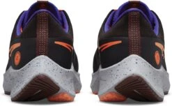 Nike Air Zoom Pegasus 38 Shield Hardloopschoenen Sportschoenen - Maat 43 - Mannen - Zwart - Oranje - Paars -Casio Verkoop 1200x738