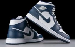 Nike Air Jordan 1 Mid, White Metallic Gold Obsidian, 554724-174, EUR 42.5 -Casio Verkoop 1200x746 2