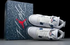 Nike Air Jordan 4 Retro, Midnight Navy, DH6927-140, EUR 42.5 -Casio Verkoop 1200x774 1