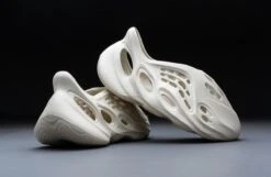 Adidas Yeezy Foam RNNR Sand FY4567 Maat 39 Kleur Als Op Foto Schoenen -Casio Verkoop 1200x782 2