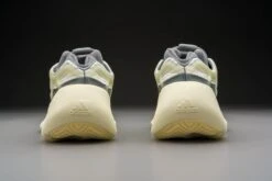 Adidas Yeezy 700 V3 Fade Salt ID1674 Maat 44 2/3 Kleur Als Op Foto Schoenen -Casio Verkoop 1200x800 135