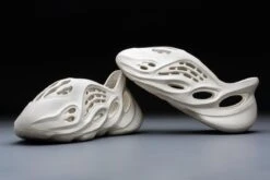 Adidas Yeezy Foam RNNR Sand FY4567 Maat 39 Kleur Als Op Foto Schoenen -Casio Verkoop 1200x800 176