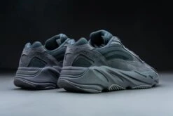 Adidas Yeezy Boost 700 V2 Vanta FU6684 Maat 44 Kleur Als Op Foto Schoenen -Casio Verkoop 1200x800 182