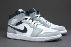 Nike Air Jordan 1 Mid Light Smoke Grey Anthracite 554724-078 Maat 42 Grijs Schoenen -Casio Verkoop 1200x800 203