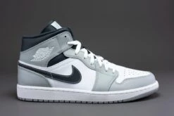 Nike Air Jordan 1 Mid Light Smoke Grey Anthracite 554724-078 Maat 42 Grijs Schoenen -Casio Verkoop 1200x800 206