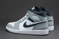 Nike Air Jordan 1 Mid Light Smoke Grey Anthracite 554724-078 Maat 42 Grijs Schoenen -Casio Verkoop 1200x800 207