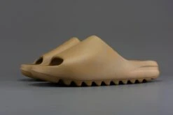 Adidas Yeezy Slide Ochre GW1931 Maat 43 Bruin Schoenen -Casio Verkoop 1200x800 378