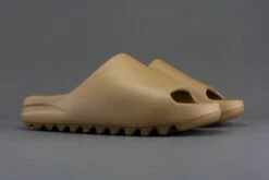 Adidas Yeezy Slide Ochre GW1931 Maat 43 Bruin Schoenen -Casio Verkoop 1200x800 379