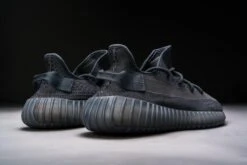 Adidas Yeezy Boost 350 V2 Onyx HQ4540 Maat 44 Kleur Als Op Foto Schoenen -Casio Verkoop 1200x800 53