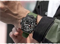 Heren Horloge Zwart Met Groene Rubber Band | Smael | Waterdicht | Glow In Dark | Groen | Mud Master | Leger | Army | Grof | Licht | Rubberen Band | Timer | Gshock | G-shock | Eyecatcher | Master| -Casio Verkoop 1200x883