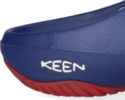 Keen Yogui Heren Slippers Blue Depths/Red Carpet -Casio Verkoop 1200x955 1