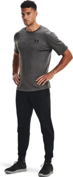 Under Armour Core Graphics Heren Sportshirt - Maat M -Casio Verkoop 501x1200