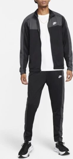 Nike Sportswear Trainingspak Mannen - Maat M -Casio Verkoop 550x1200 2