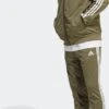 Adidas Sportswear Basic 3-Stripes Tricot Trainingspak - Heren - Groen - M 1 Adidas Sportswear Basic 3-Stripes Tricot Trainingspak - Heren - Groen - M -Casio Verkoop 617x1200 2