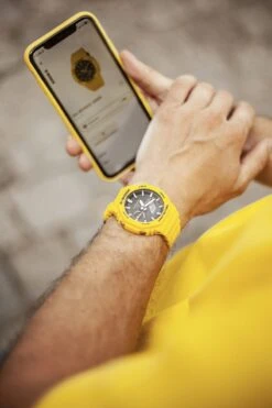 Casio G-Shock GA-B2100C-9AER Horloge - Kunststof - Geel - Ø 46 Mm -Casio Verkoop 800x1200 24