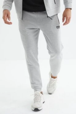 La Pèra Licht Grijs Vrijetijdspak - Joggingpak - Huispak - Home Wear – Jogger - Trainingspak Met Rits Heren – Maat XXL -Casio Verkoop 800x1200 44