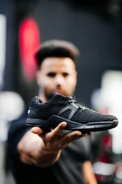 Fitness Schoen – Artin Athletics – Sportschool – Bodybuilding – Platte Zool – Veel Grip – Veel Stabiliteit – Zwart – Maat 42 -Casio Verkoop 800x1200 60