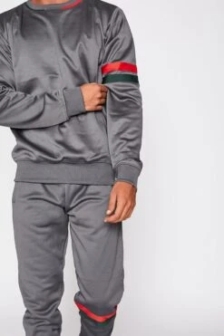 JC Blue Trainingspak Heren – Grijs - Rood Groen Streep - Tracksuit Heren - Joggingpak Heren - Maat M 9 JC Blue Trainingspak Heren – Grijs - Rood Groen Streep - Tracksuit Heren - Joggingpak Heren - Maat M -Casio Verkoop 800x1200 78