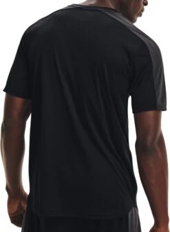 Under Armour Challenger Heren Sportshirt - Maat L -Casio Verkoop 879x1200 4